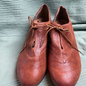 Bangi Shoes *Runs Small* Size 38 Genuine Soft Leather